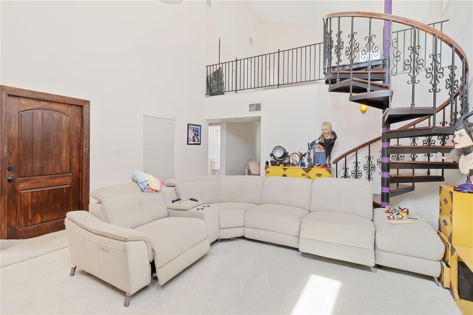 6515 Mauna Loa Blvd Property Photo 3