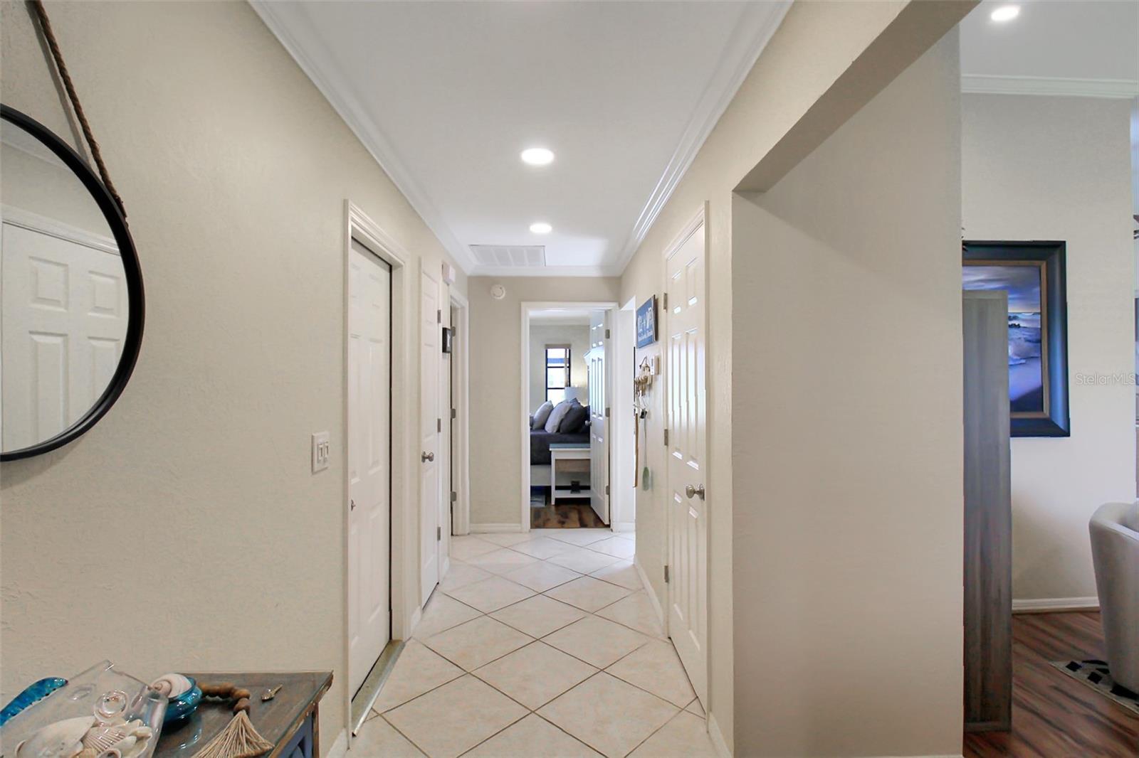 1122 Paraclete Rd Property Photo 5