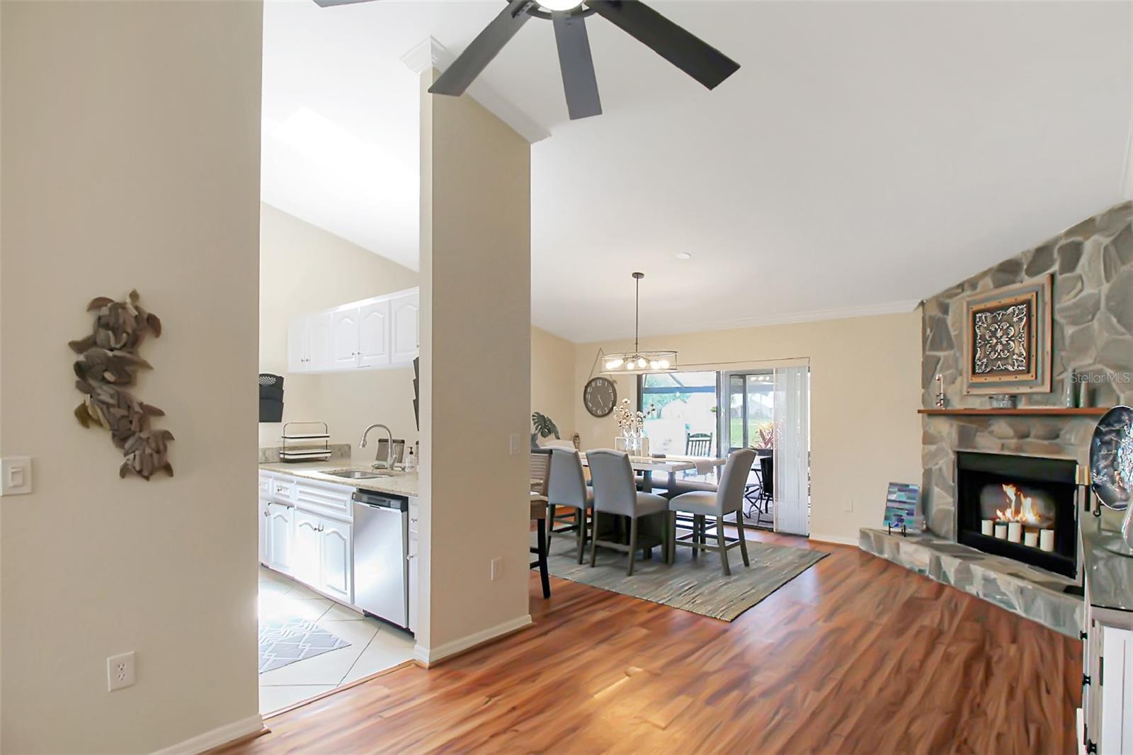 1122 Paraclete Rd Property Photo 22