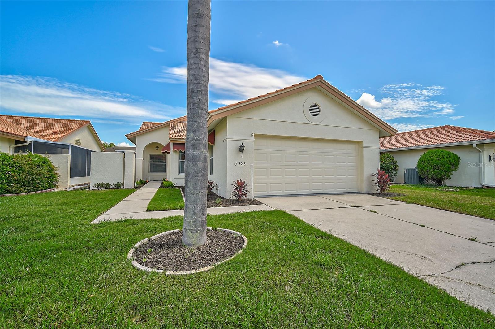 4223 Murfield Dr E Property Photo 3
