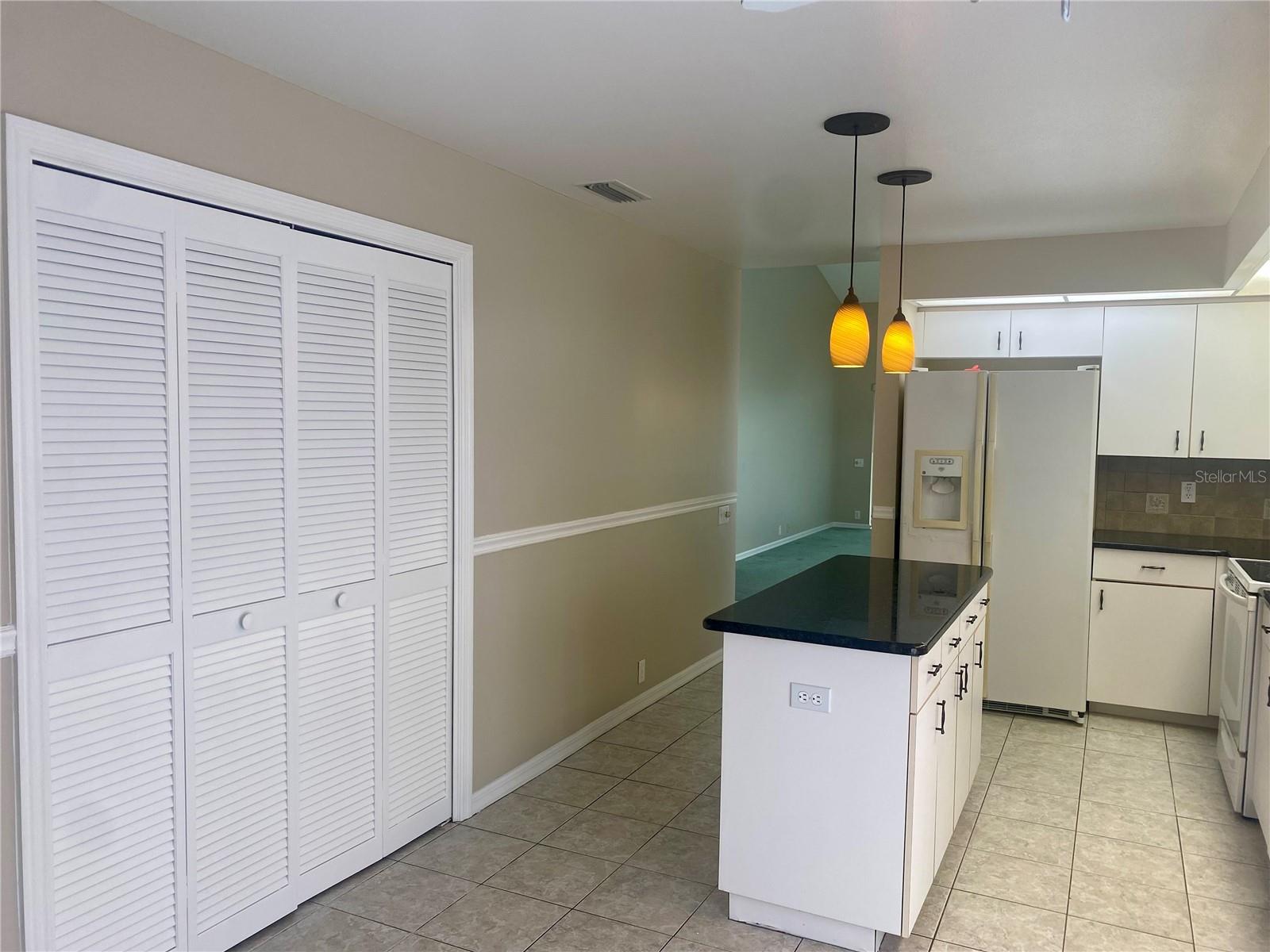 4223 Murfield Dr E Property Photo 9