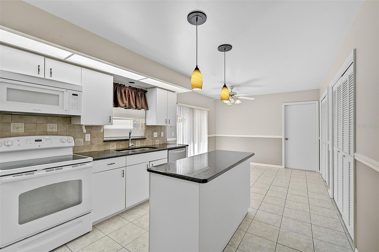 4223 Murfield Dr E Property Photo 18
