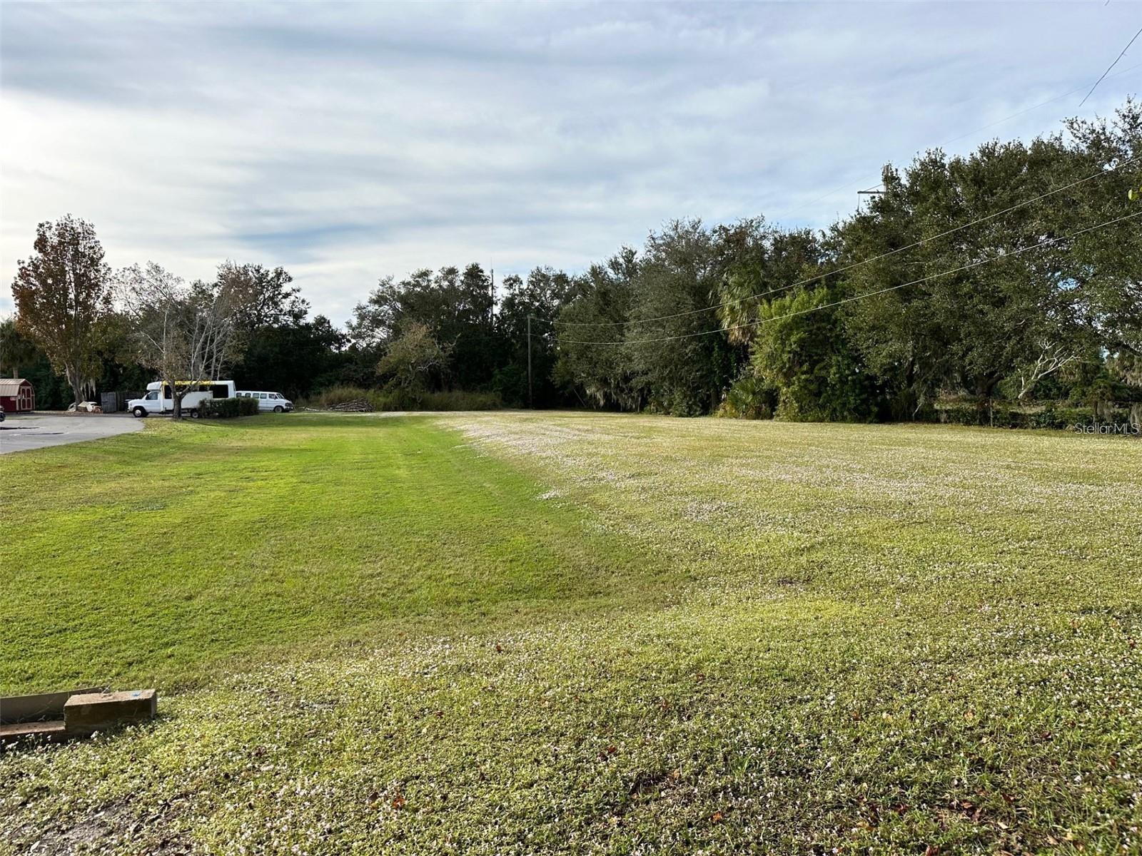 4215 36 Ave E Property Photo 2