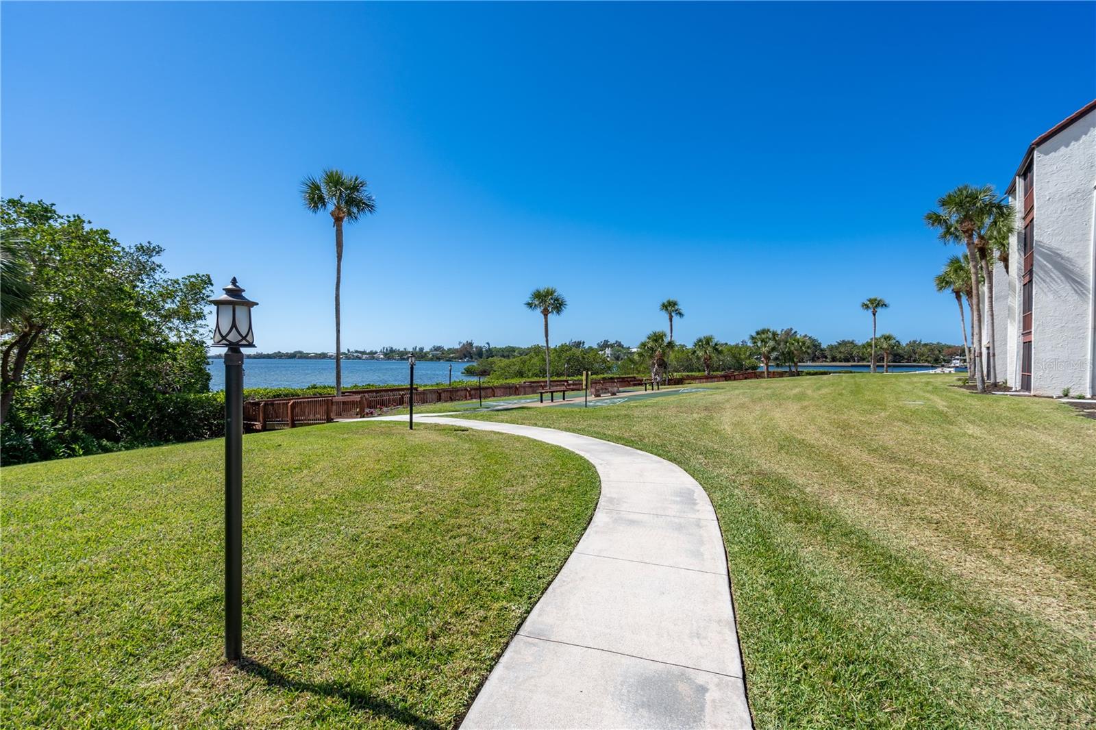 1602 Stickney Point Rd #305 Property Photo 15