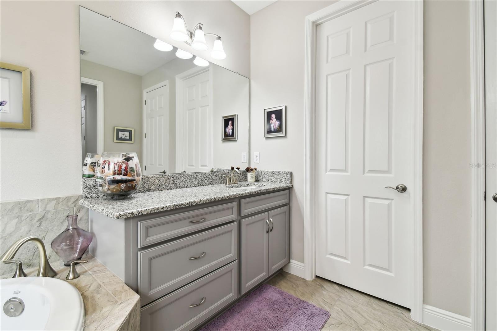 5802 Alabaster Stone Ln Property Photo 25