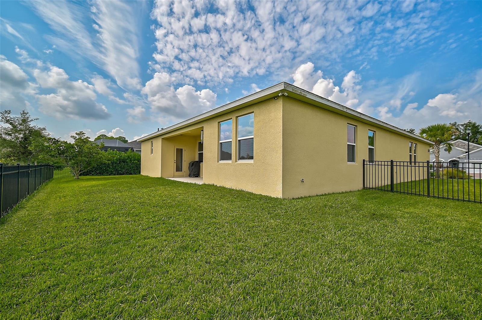 5514 69th Pl E Property Photo 40