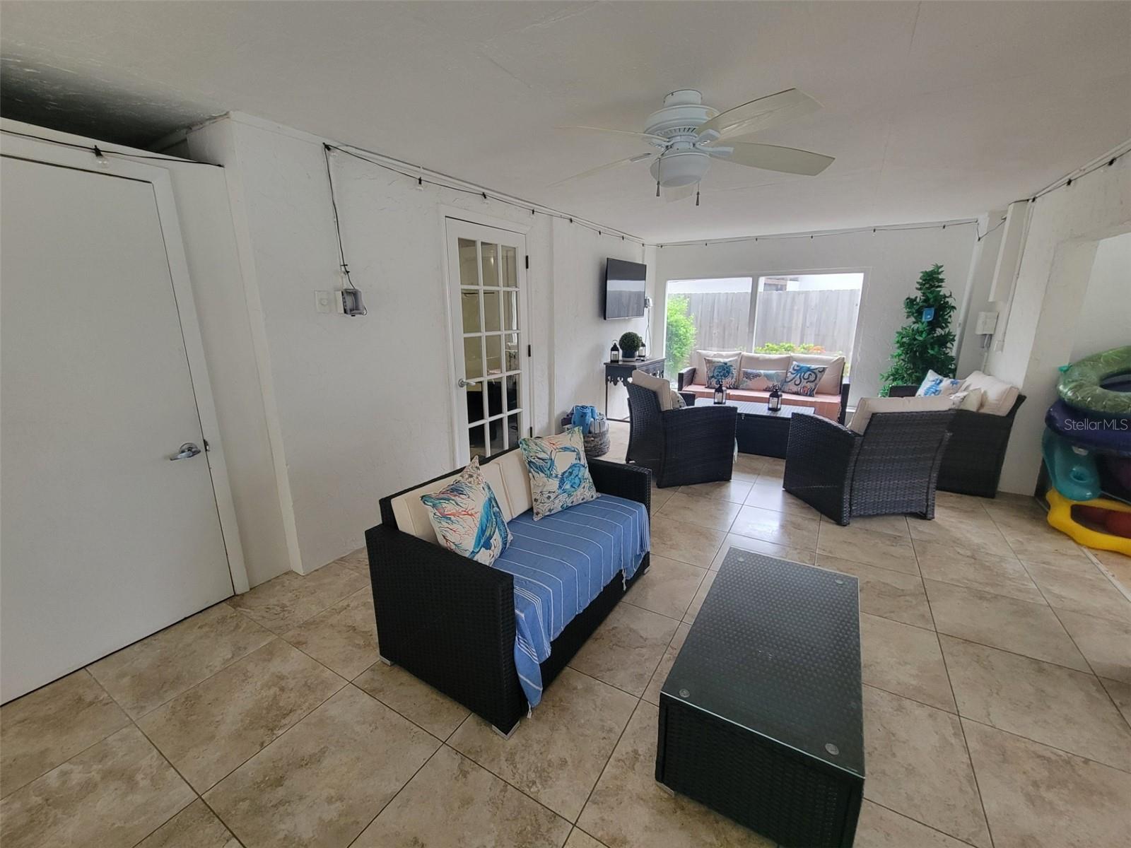 228 Van Buren Dr Property Photo 34