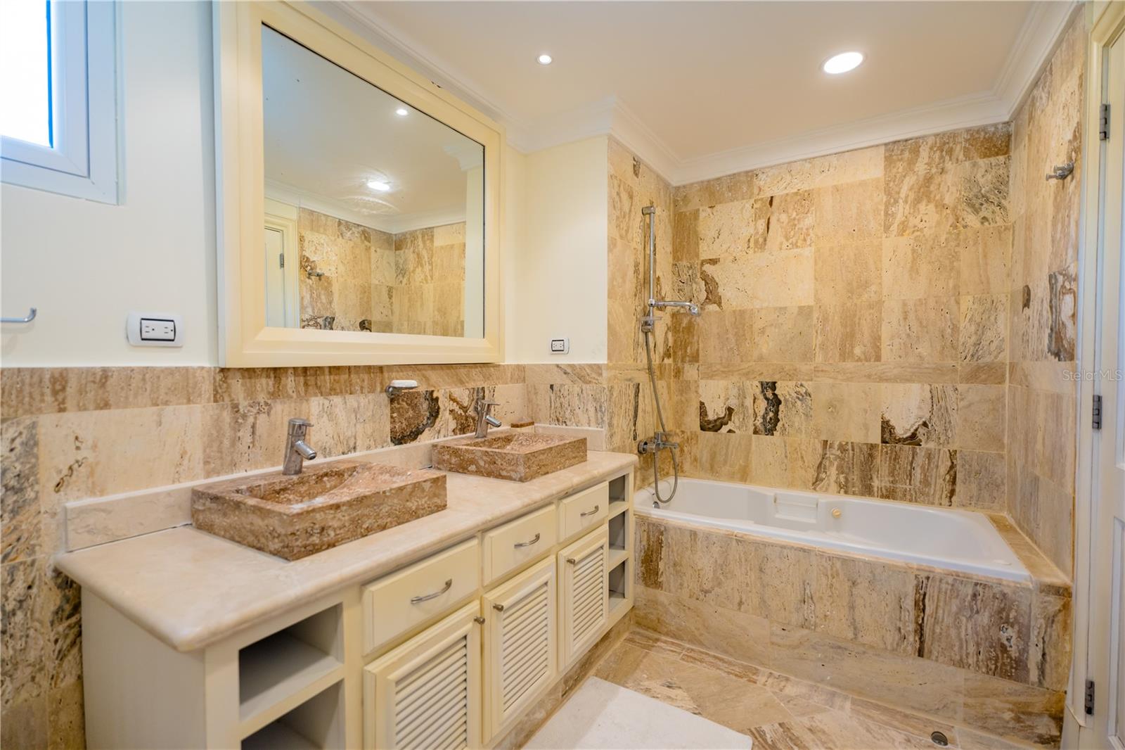 Edificio7 Aquamarina #724 Property Photo 23