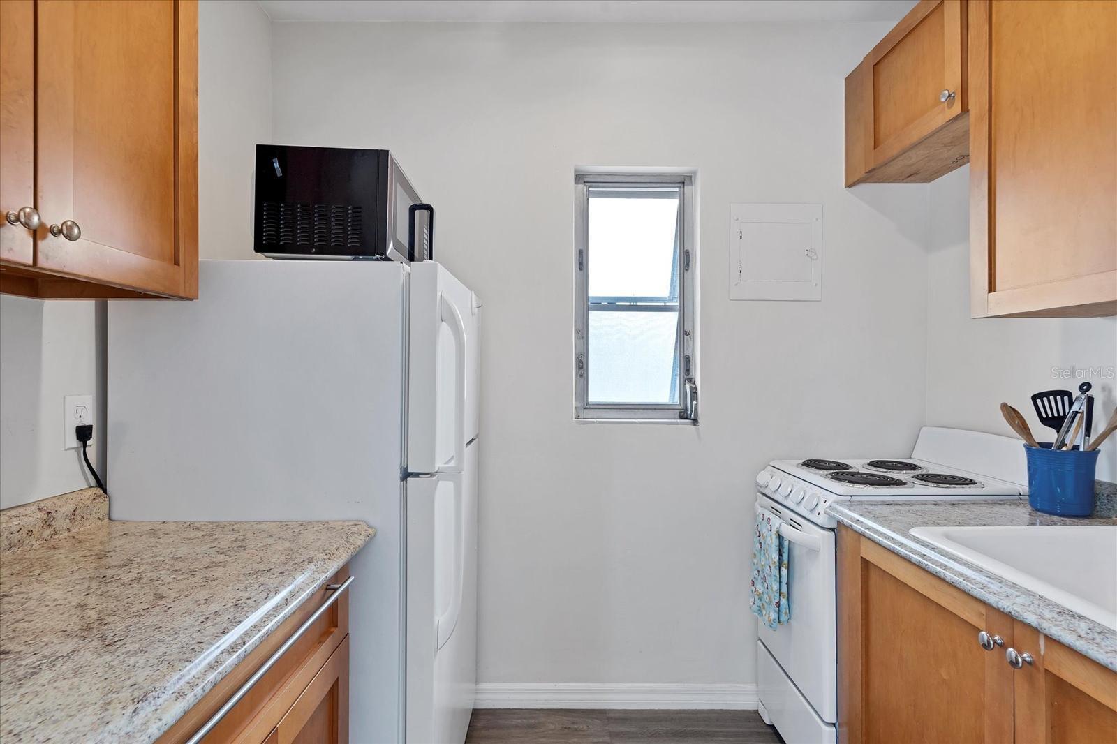 1901 Hyde Park St #g Property Photo 12