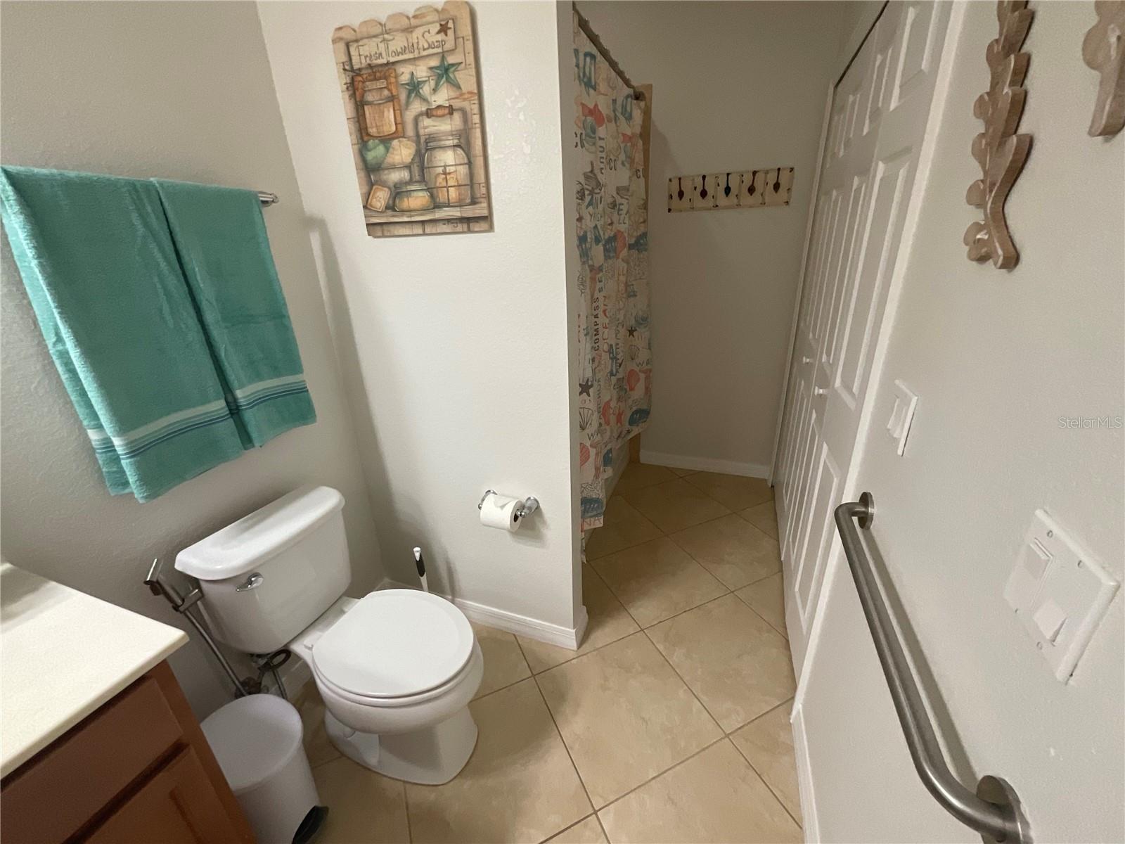 8105 Grand Estuary Trl #404 Property Photo 16