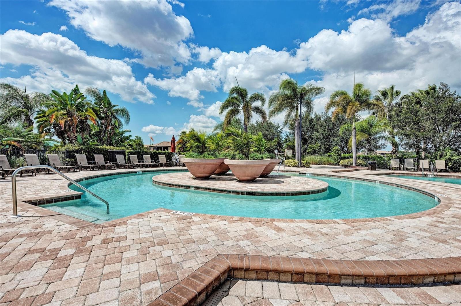 8105 Grand Estuary Trl #404 Property Photo 44