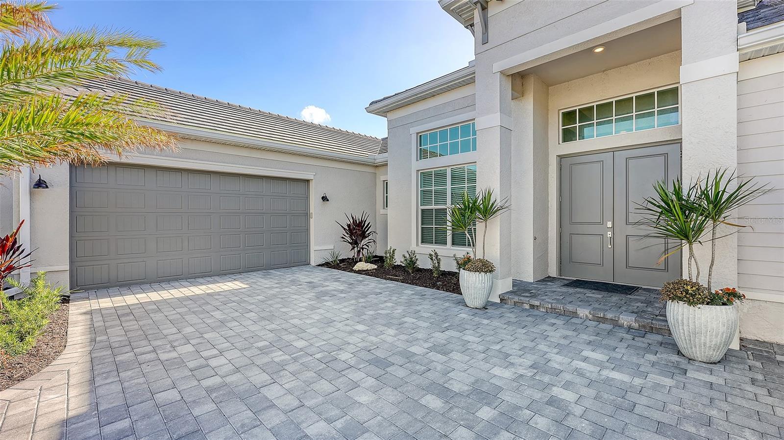 17330 Opal Sand Dr Property Photo 3