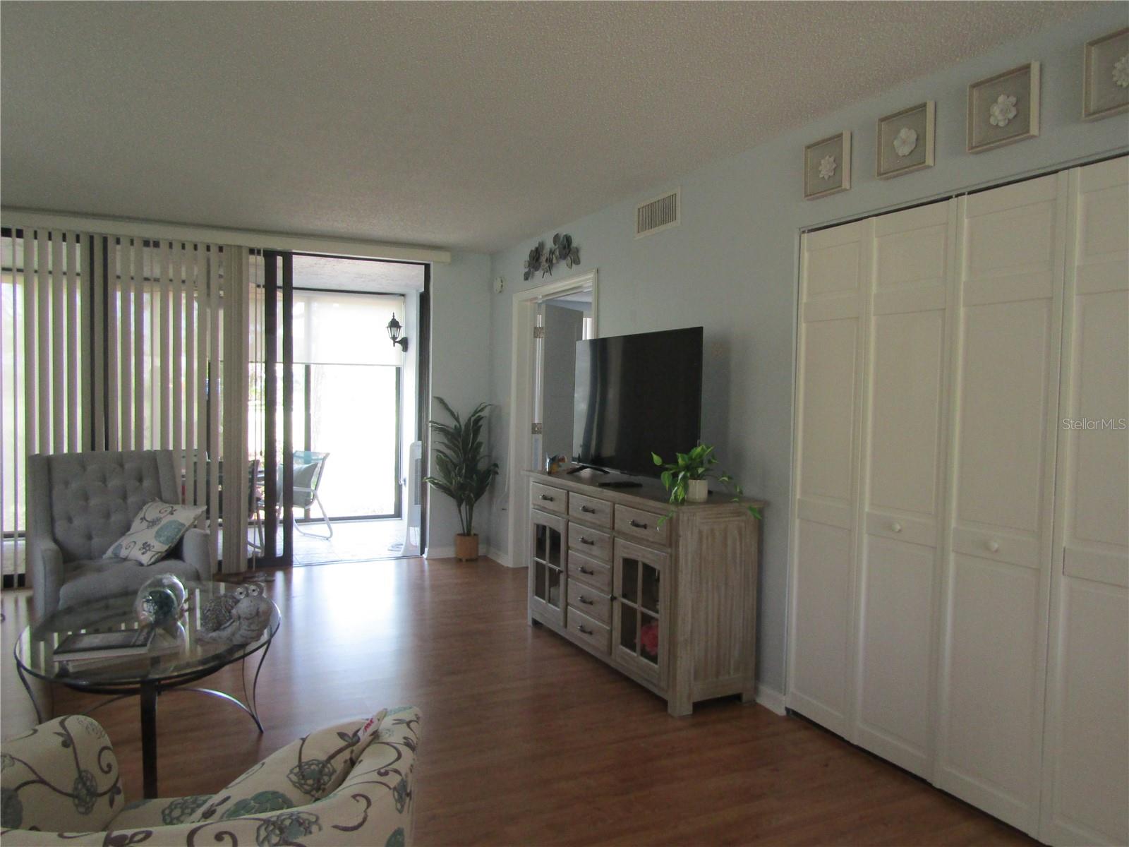 5136 Harpers Croft #11 Property Photo 11