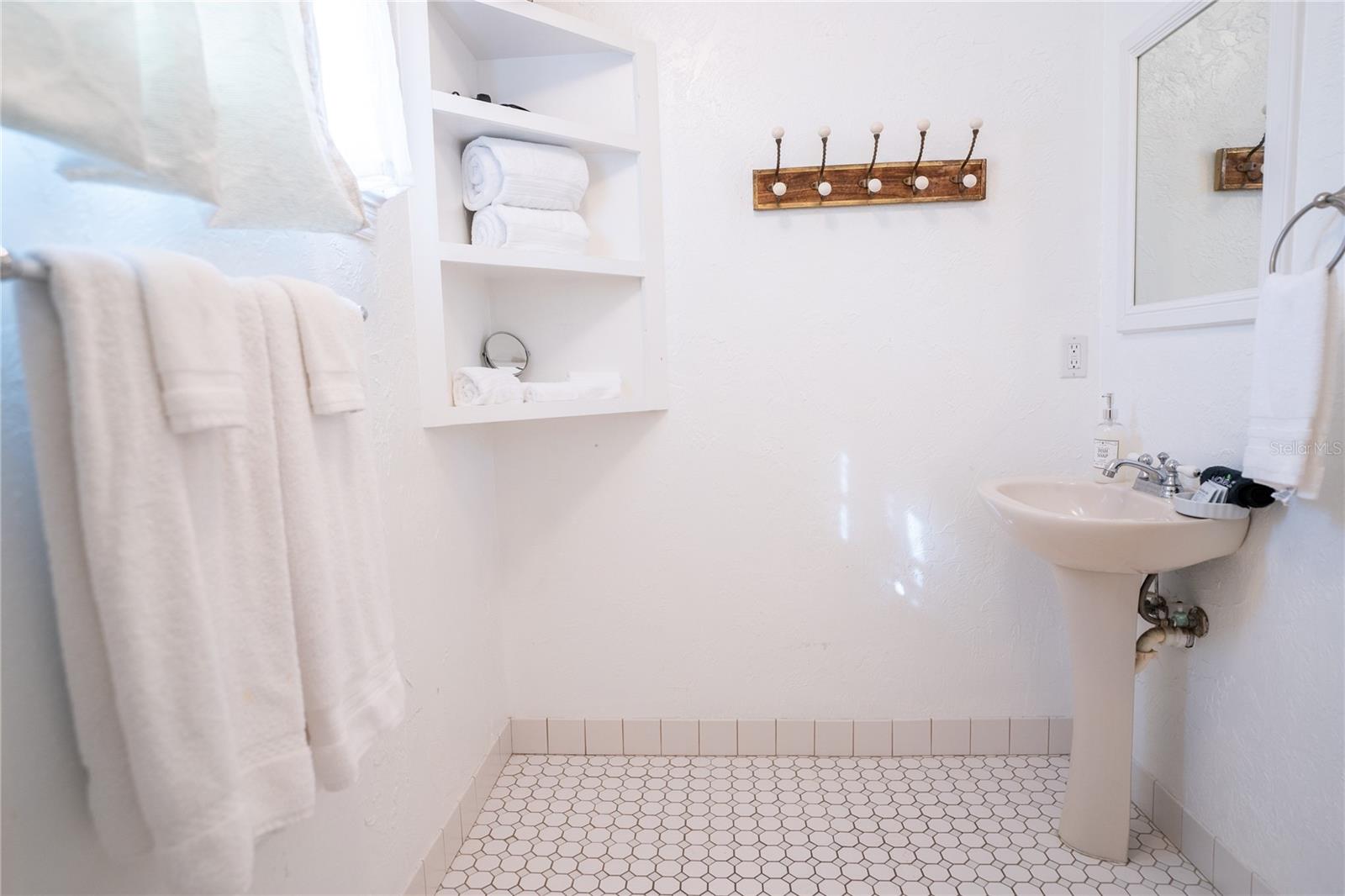 1322 N Tamiami Trl Property Photo 27