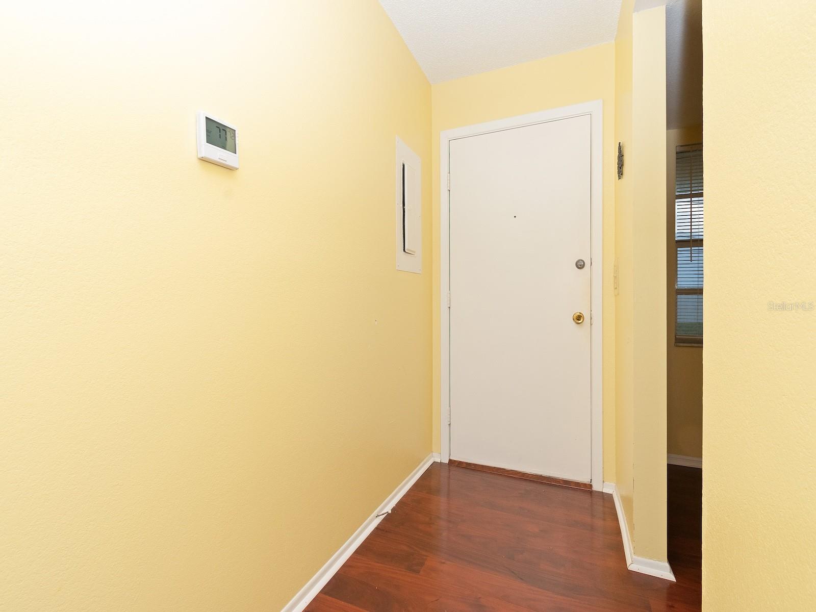 2465 Northside Dr #906 Property Photo 3