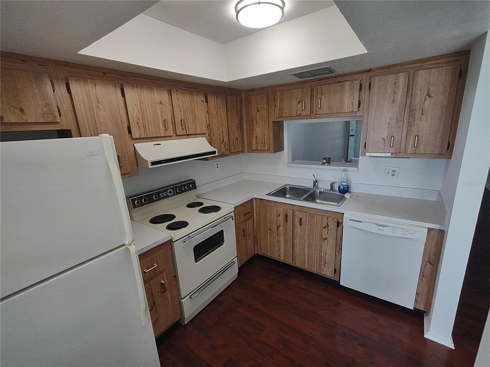 2465 Northside Dr #906 Property Photo 4