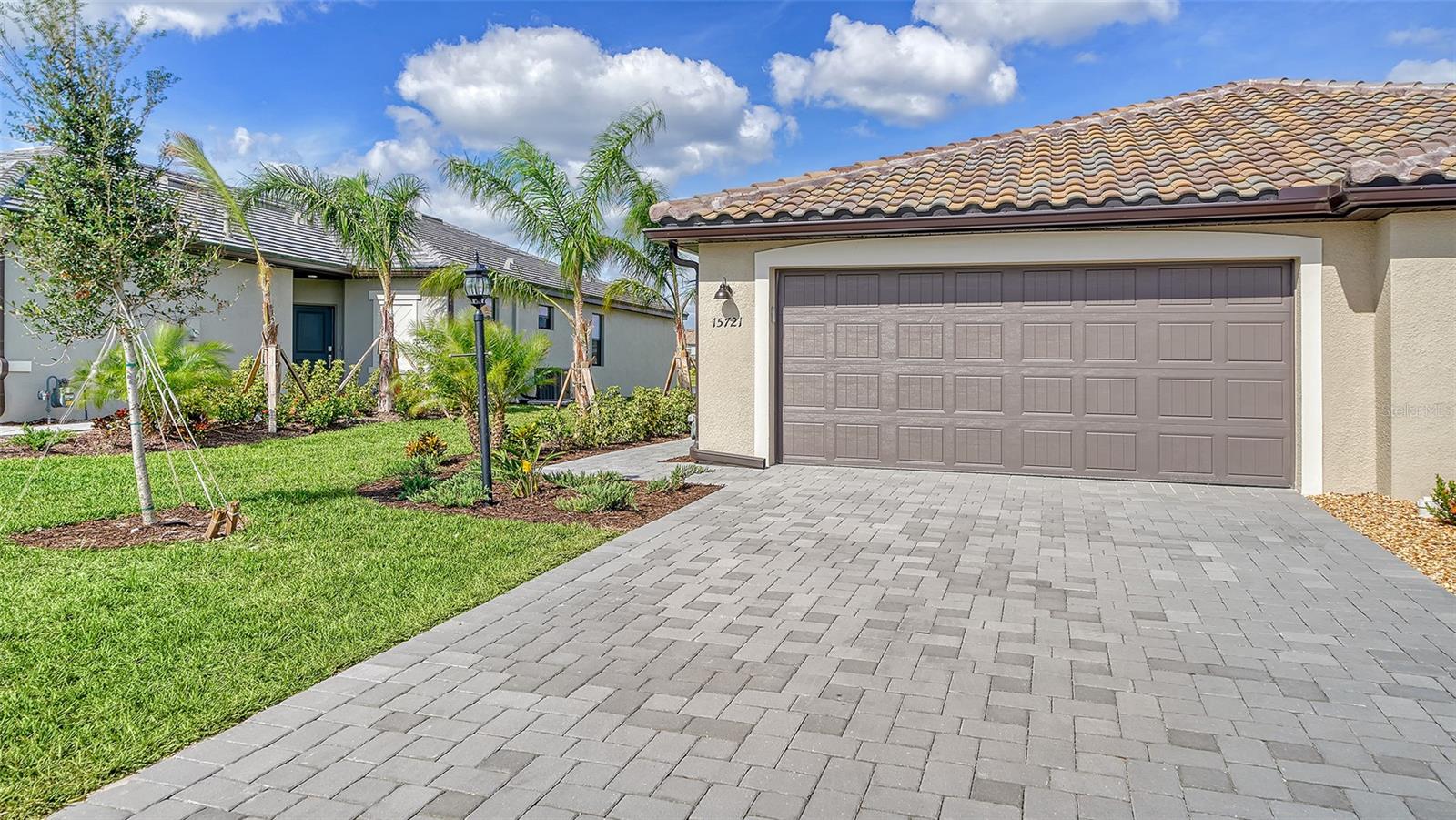 15721 Sunny Day Dr Property Photo 1