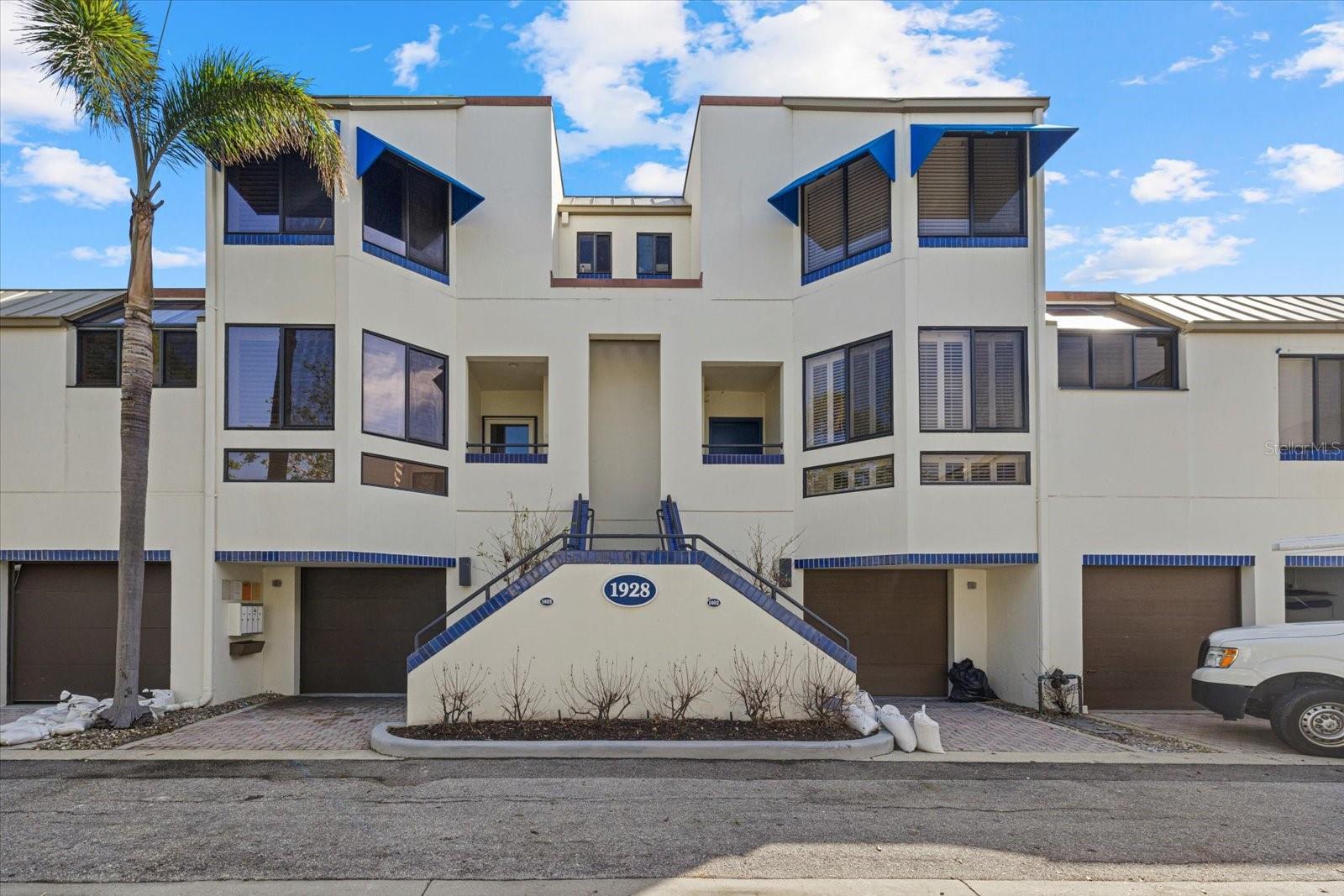 1928 Harbourside Dr #1402 Property Photo 1