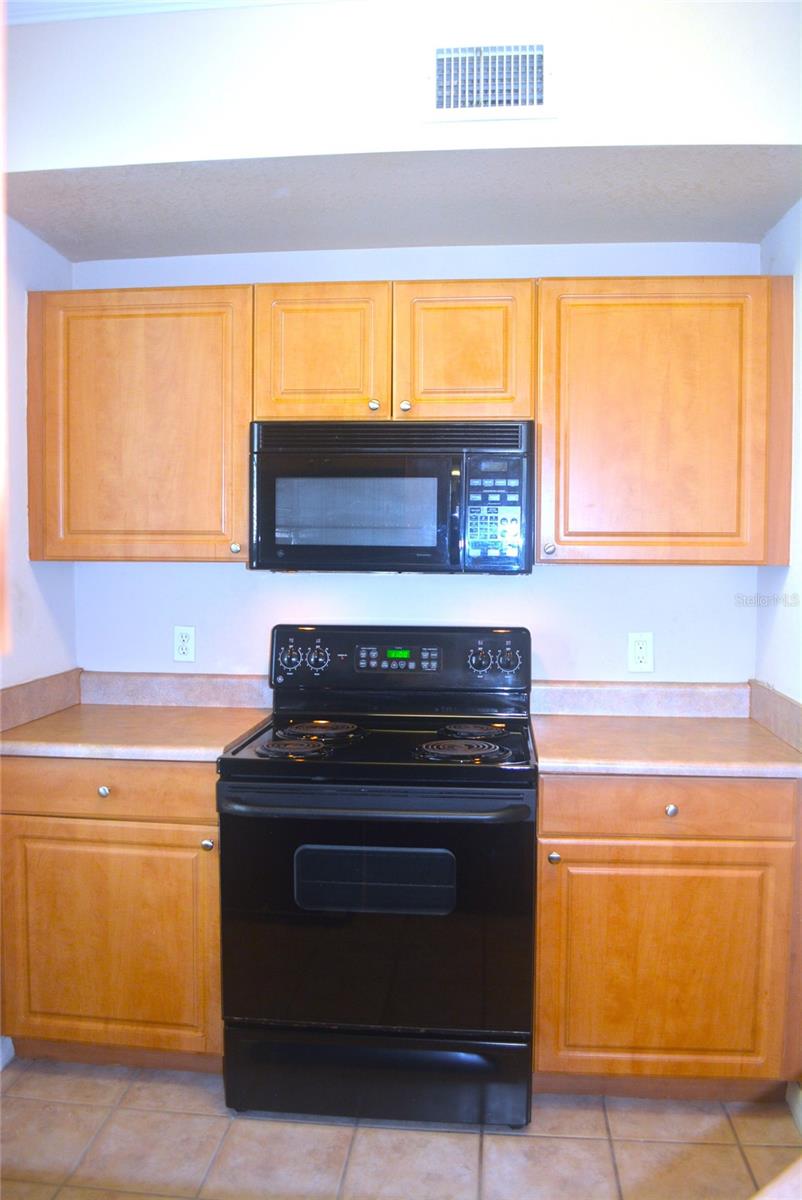 5701 Soldier Cir #104 Property Photo 6