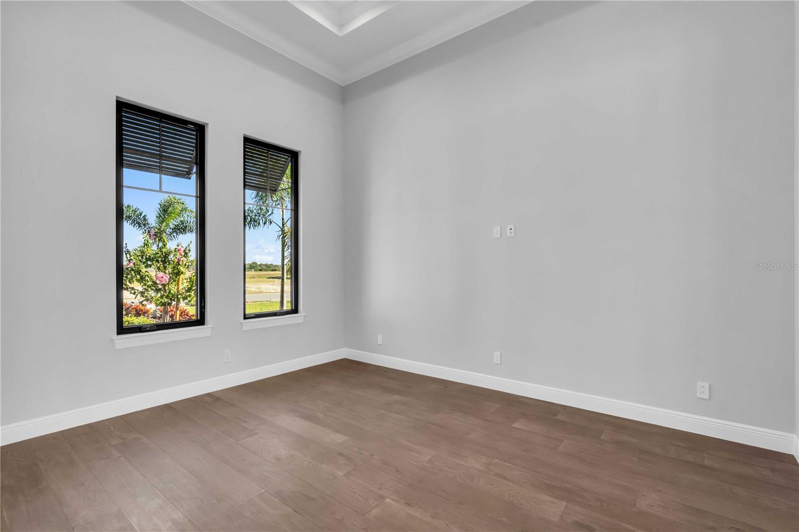 1018 Blue Shell Loop Property Photo 19