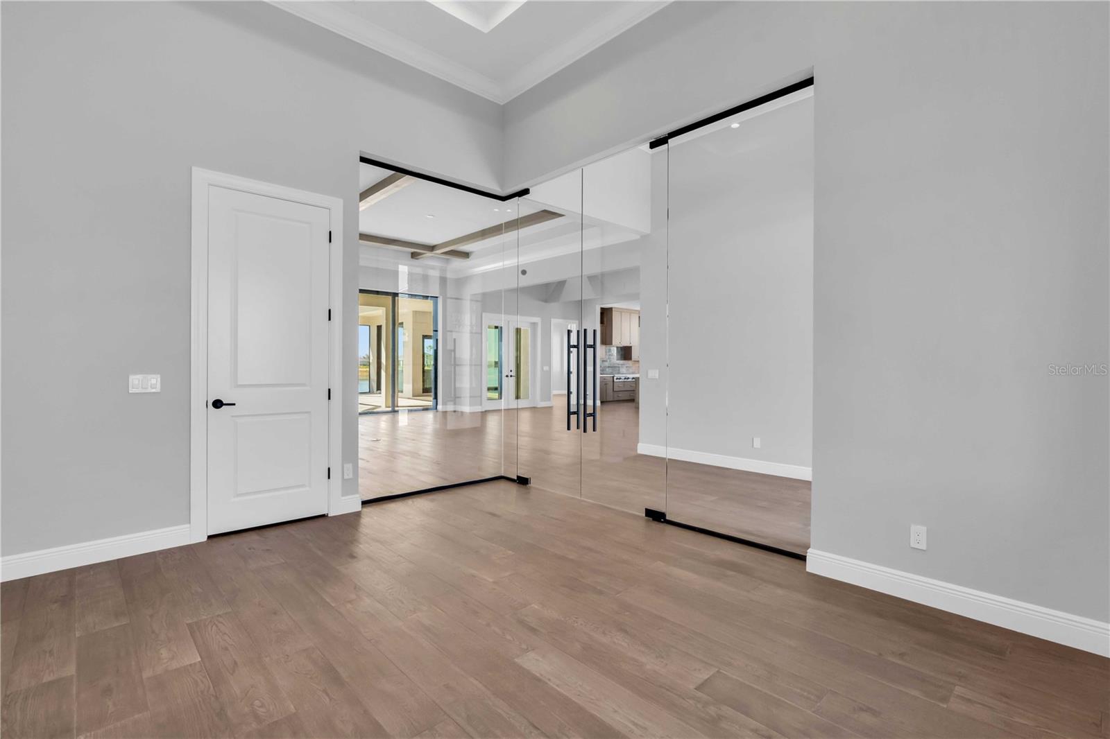 1018 Blue Shell Loop Property Photo 20