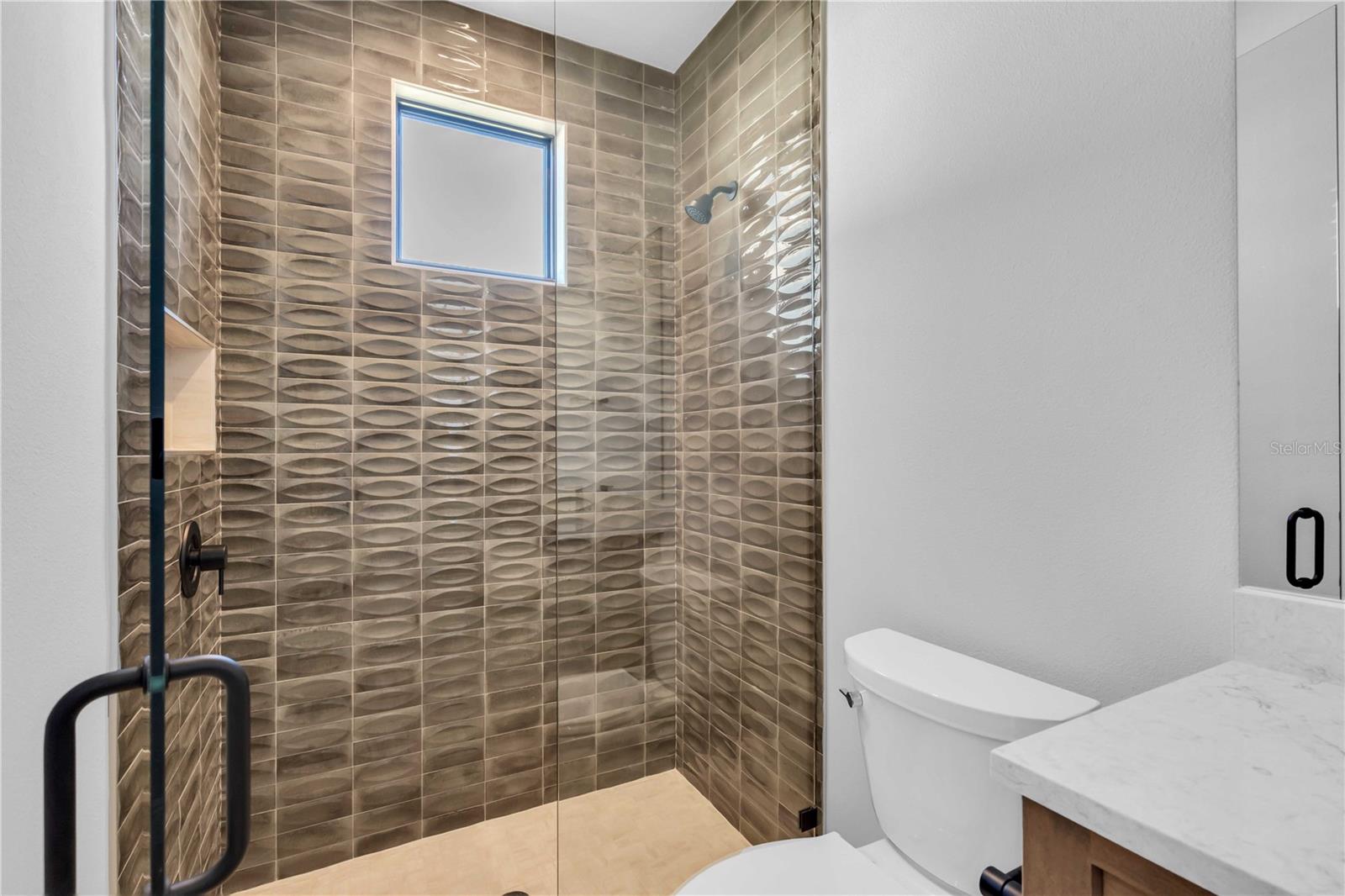 1018 Blue Shell Loop Property Photo 23