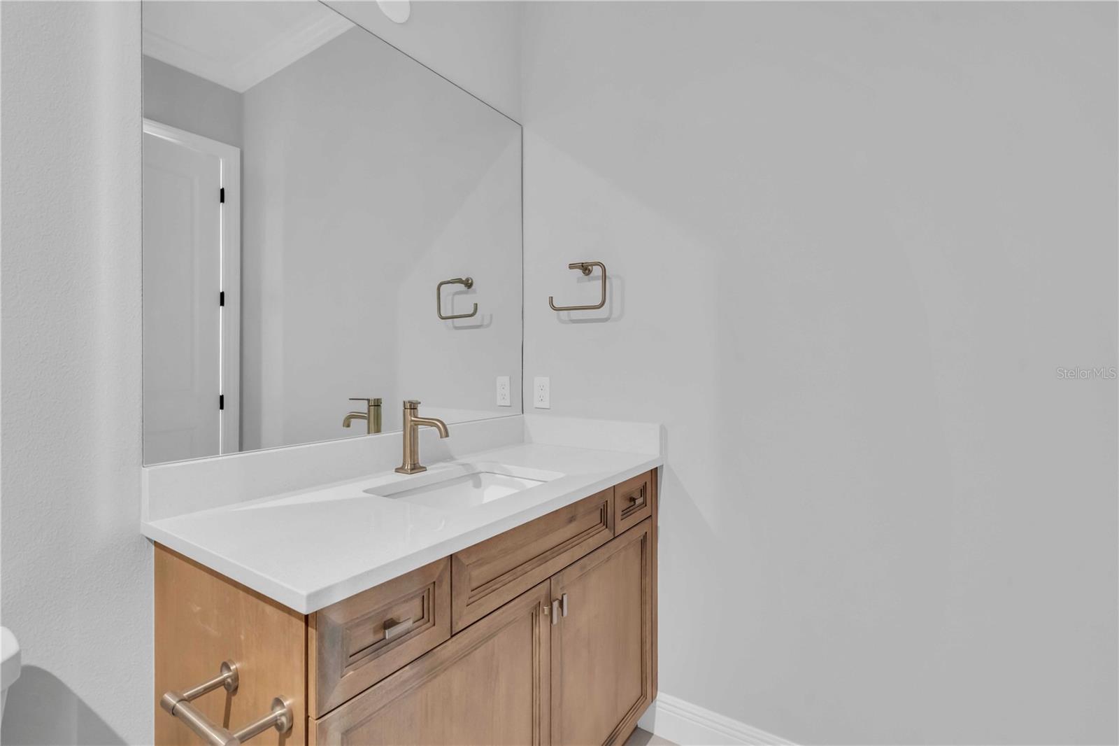 1018 Blue Shell Loop Property Photo 28