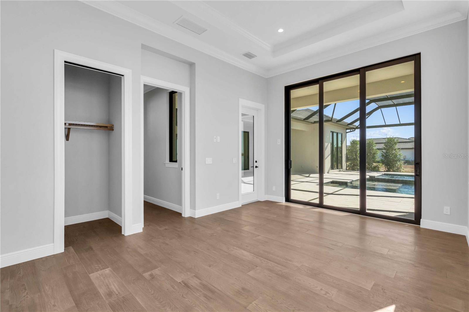 1018 Blue Shell Loop Property Photo 35