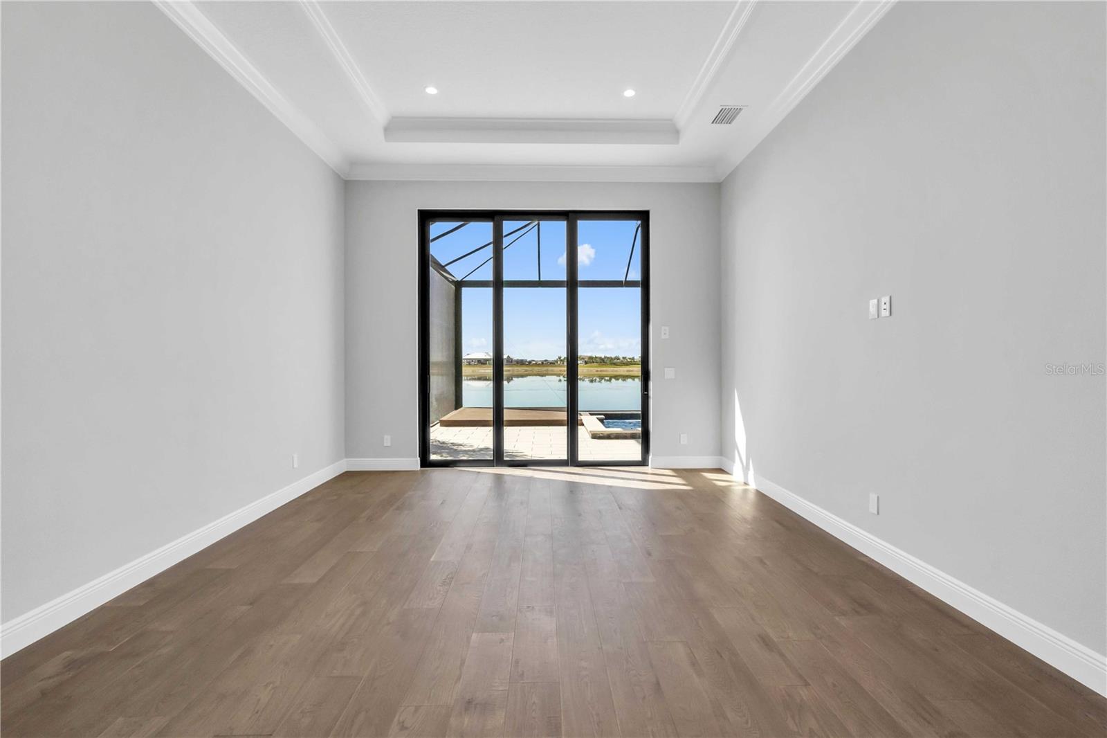 1018 Blue Shell Loop Property Photo 37