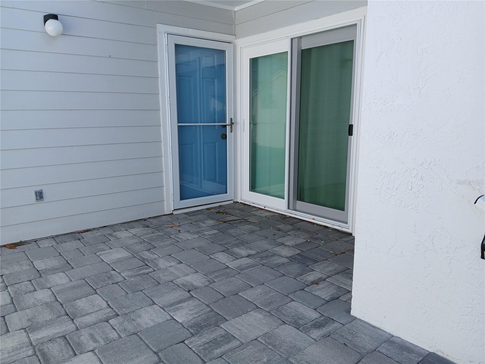 913 Waterside Ln #913 Property Photo 1