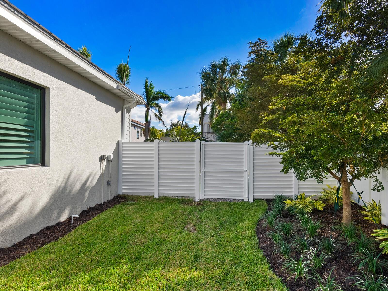 1827 Morris St Property Photo 54