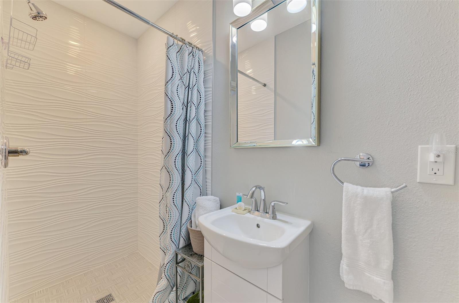 2400 N Beach Rd #17 Property Photo 38
