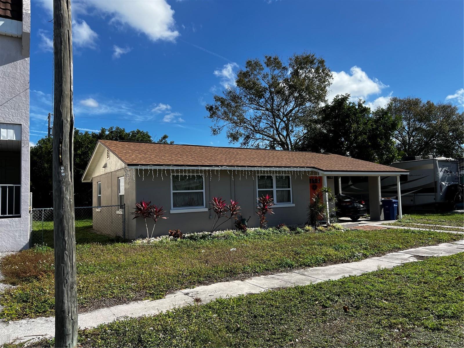 2048 Bee Ridge Rd Property Photo 8