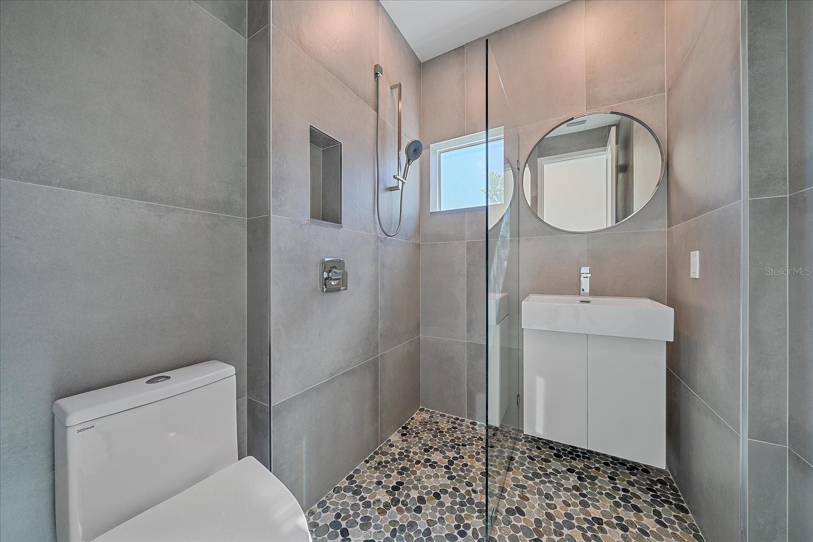 1720 Alderman St Property Photo 36