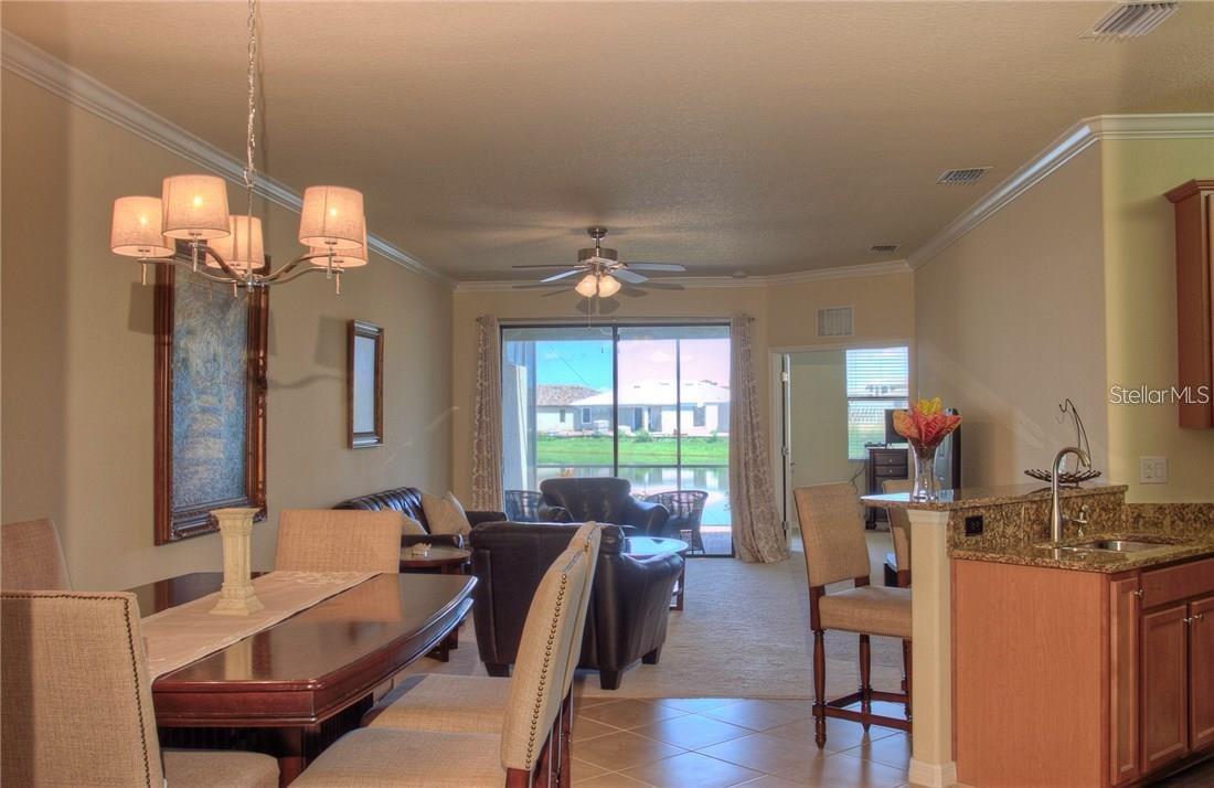 6627 Candlestick Dr Property Photo 3
