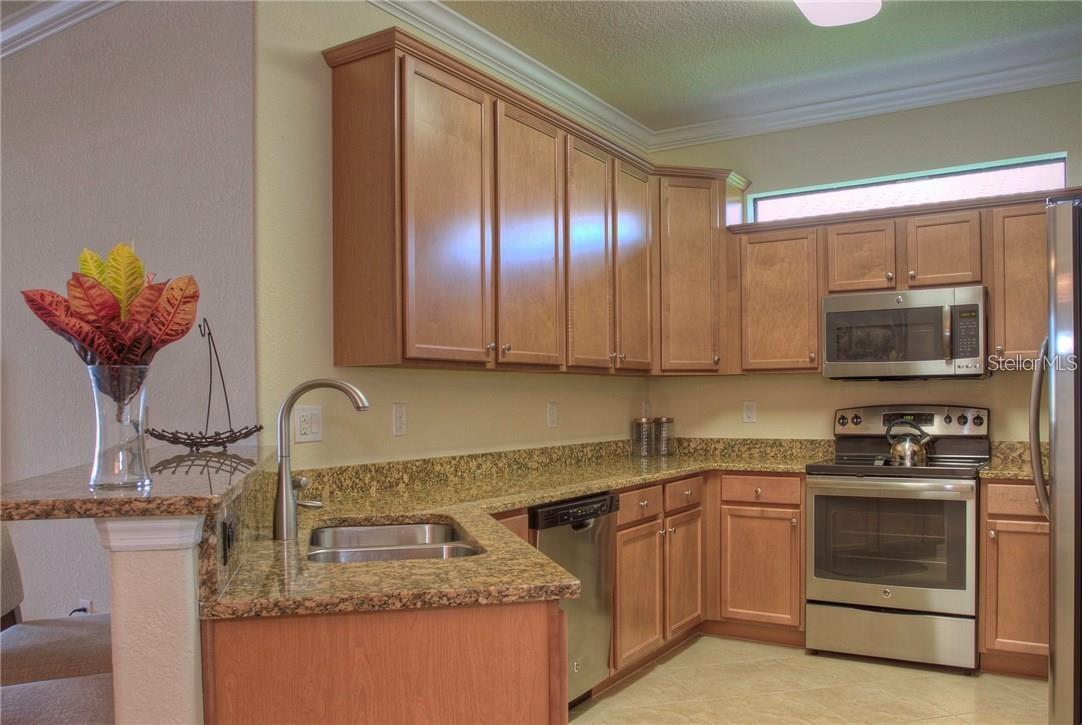 6627 Candlestick Dr Property Photo 13