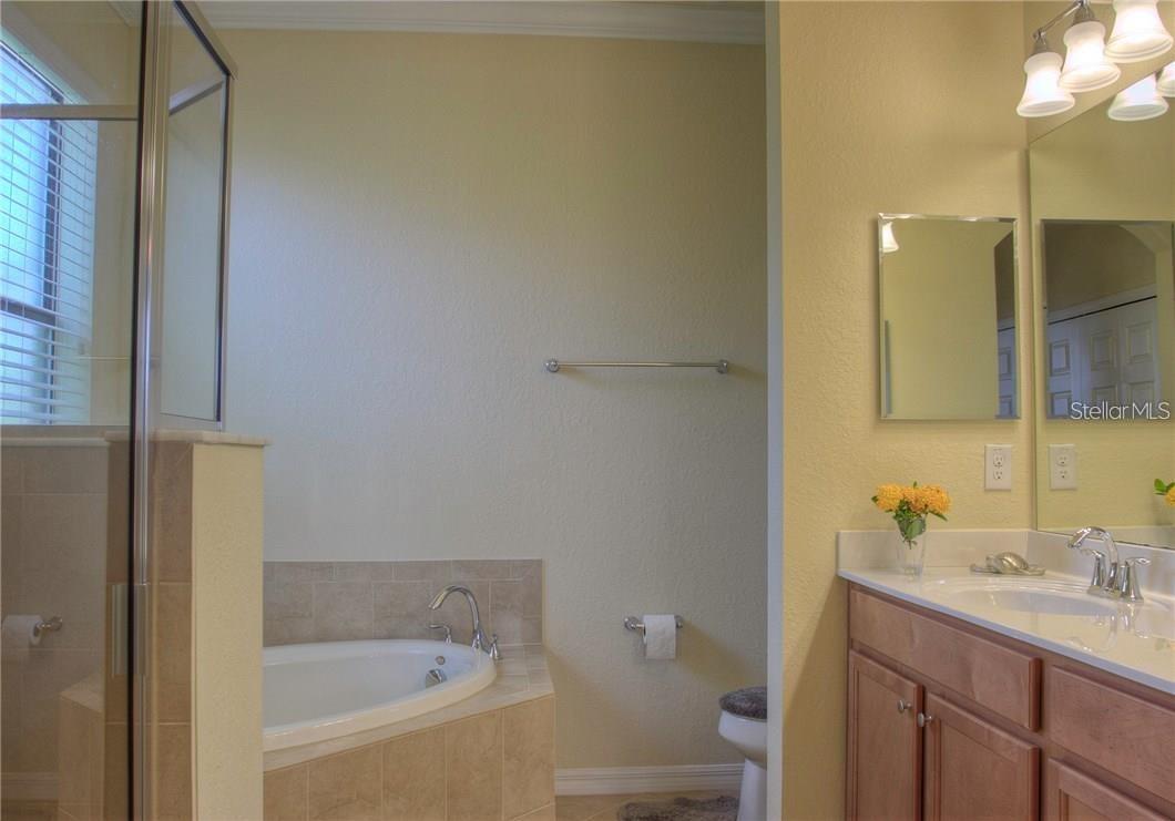 6627 Candlestick Dr Property Photo 17