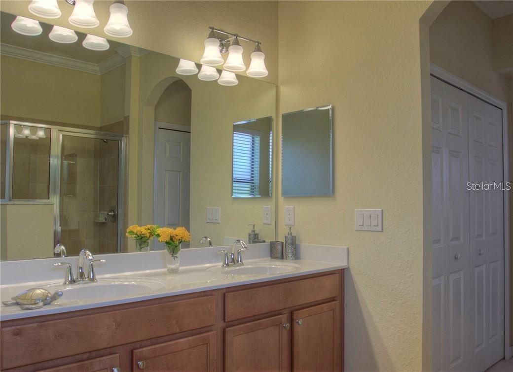 6627 Candlestick Dr Property Photo 18