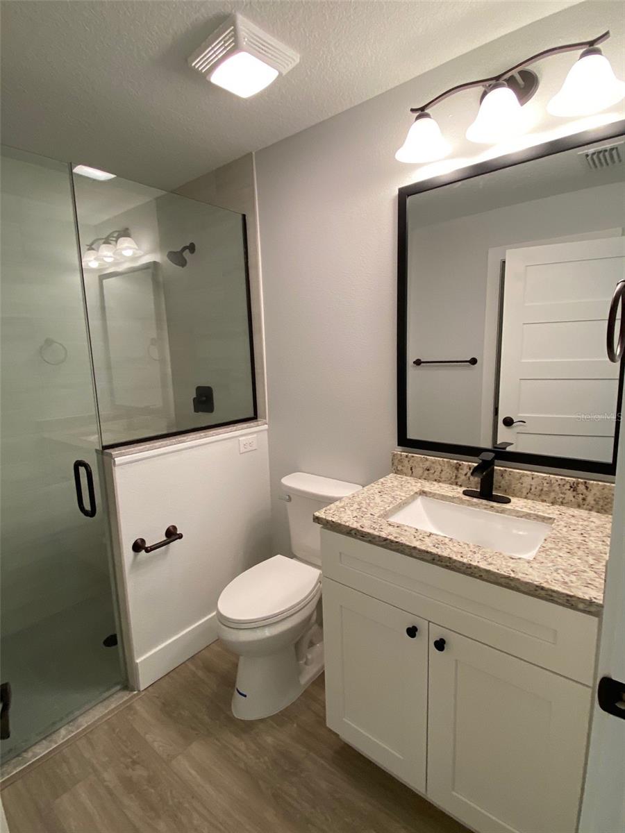 2933 Maiden Ln Property Photo 17
