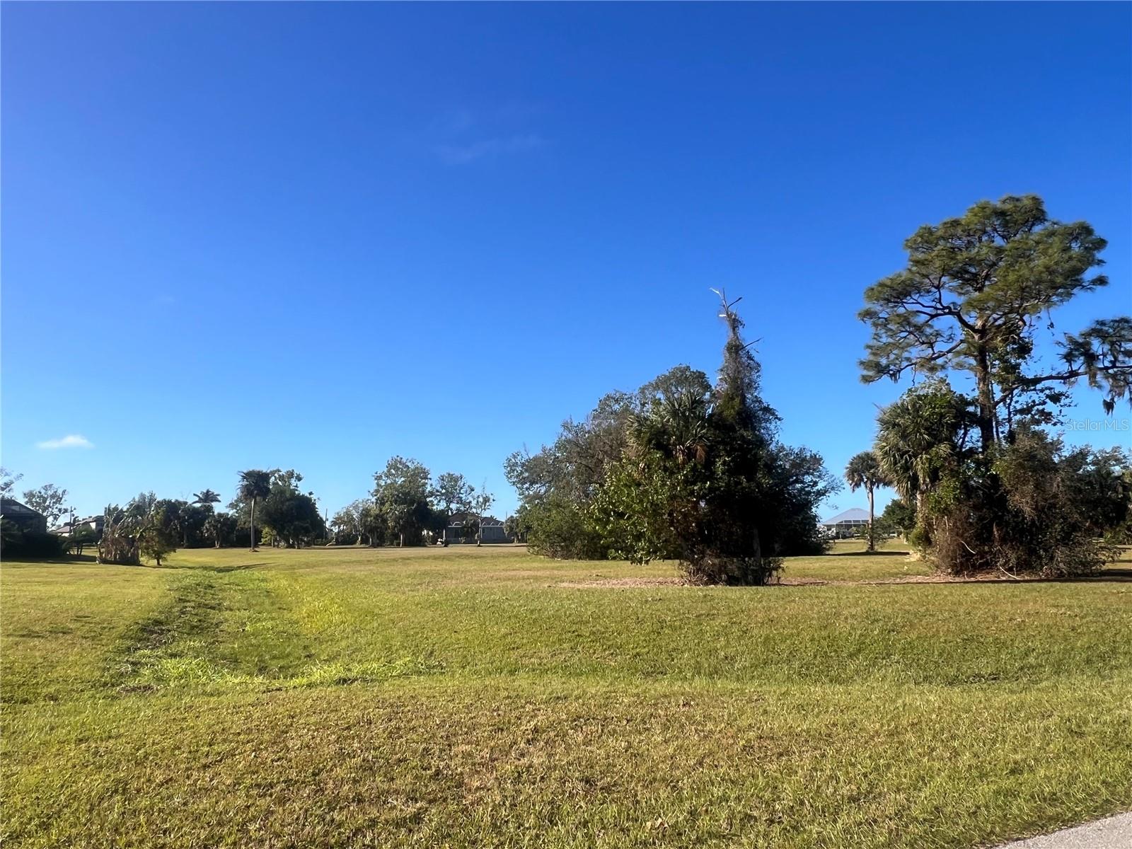 16810 Acapulco Rd Property Photo 3