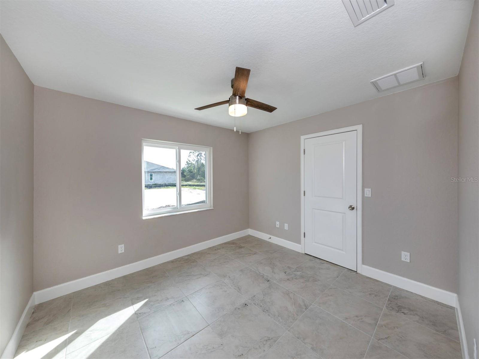 12063 Henley Ave Property Photo 6