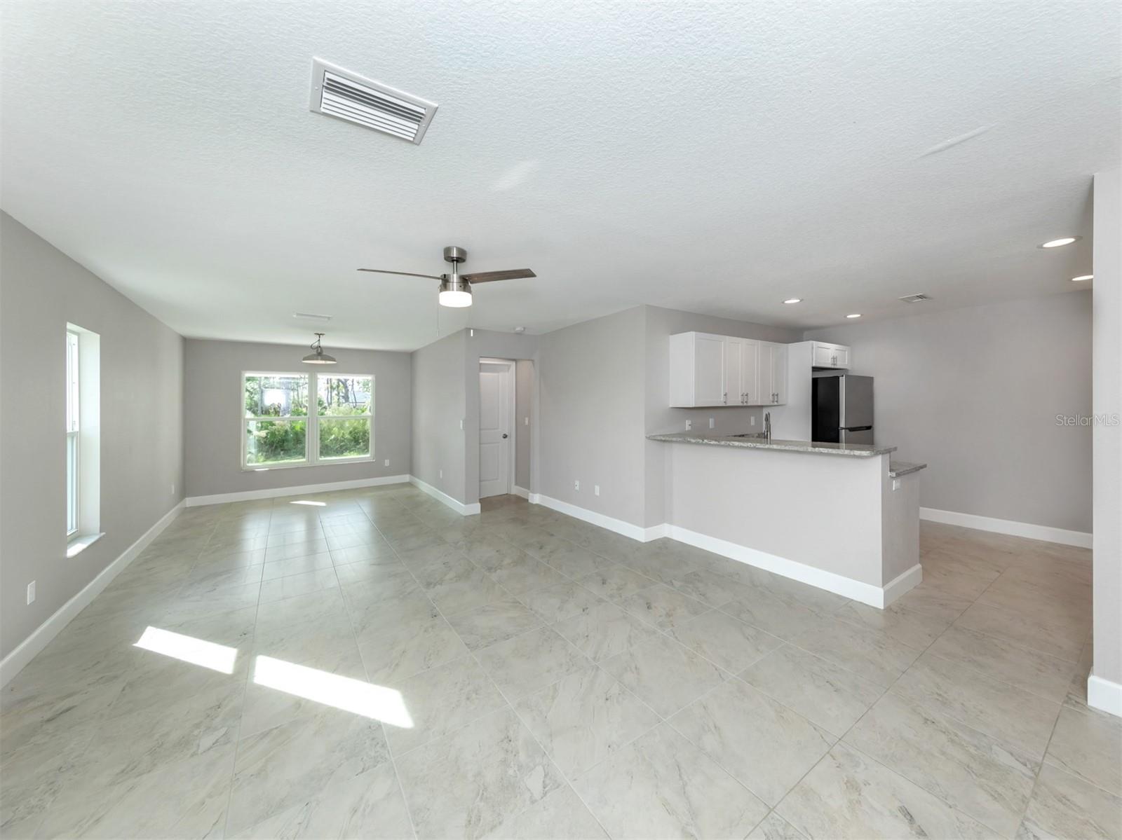 12063 Henley Ave Property Photo 8