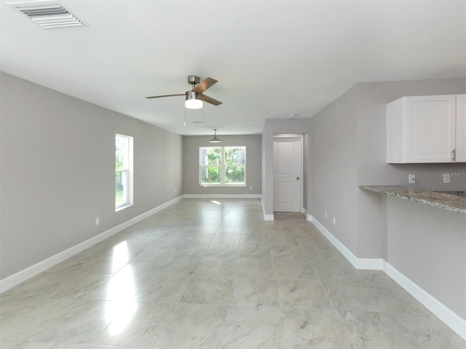 12063 Henley Ave Property Photo 9