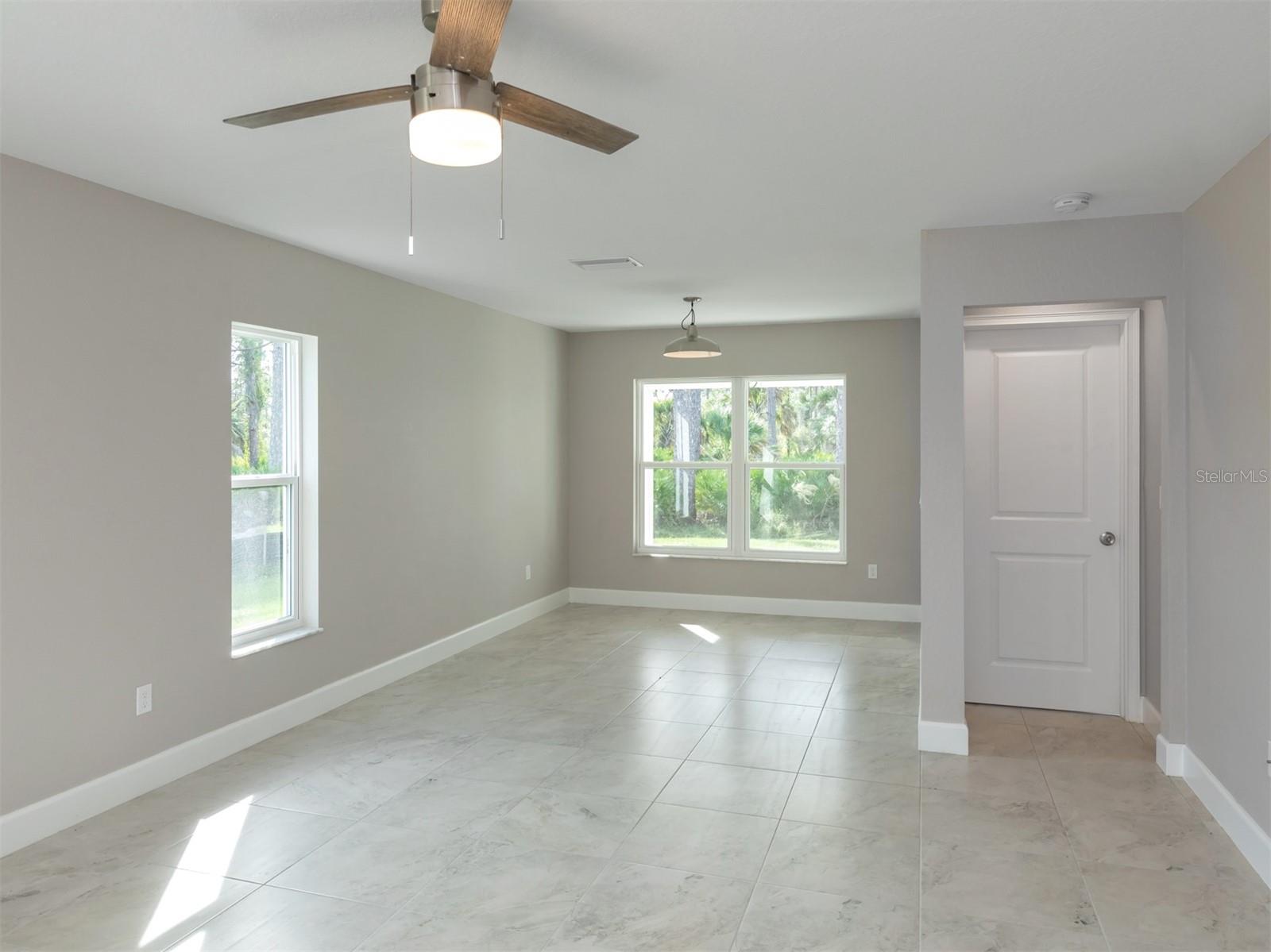 12063 Henley Ave Property Photo 10