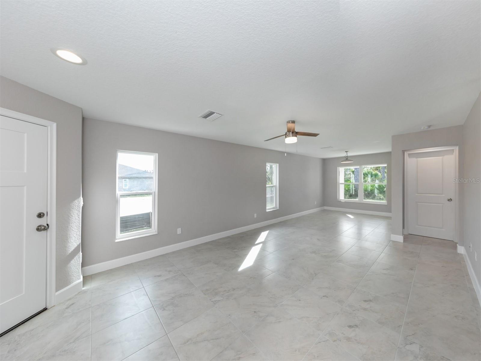 12063 Henley Ave Property Photo 11