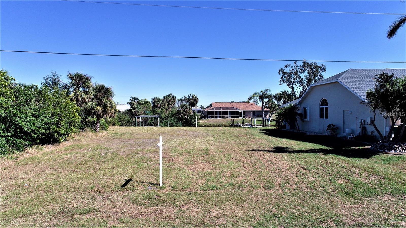 4466 Bayview St Property Photo 4