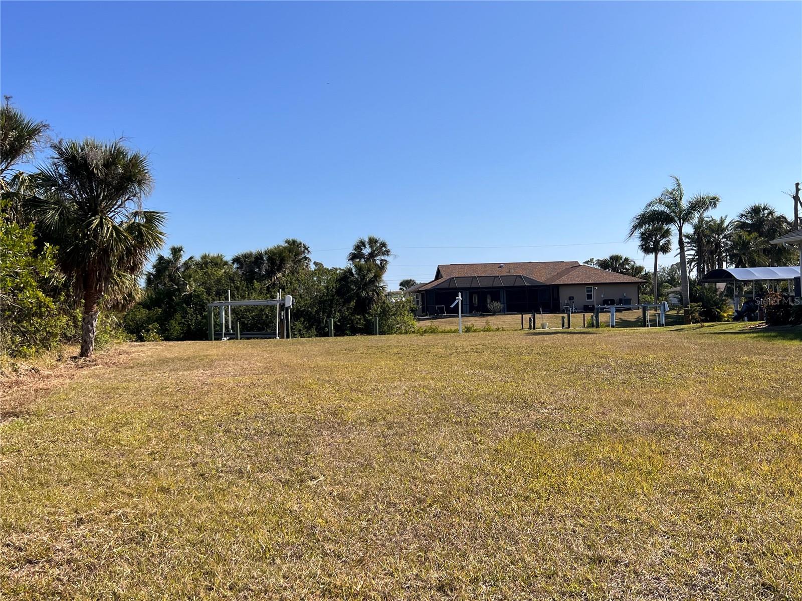 4466 Bayview St Property Photo 10