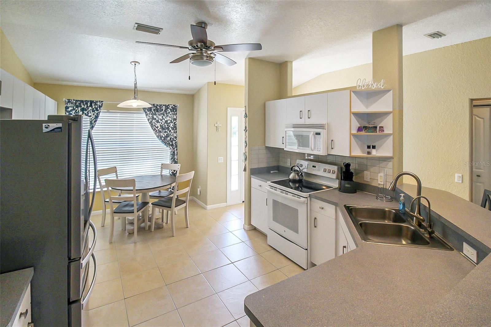 1465 Shields St Property Photo 8
