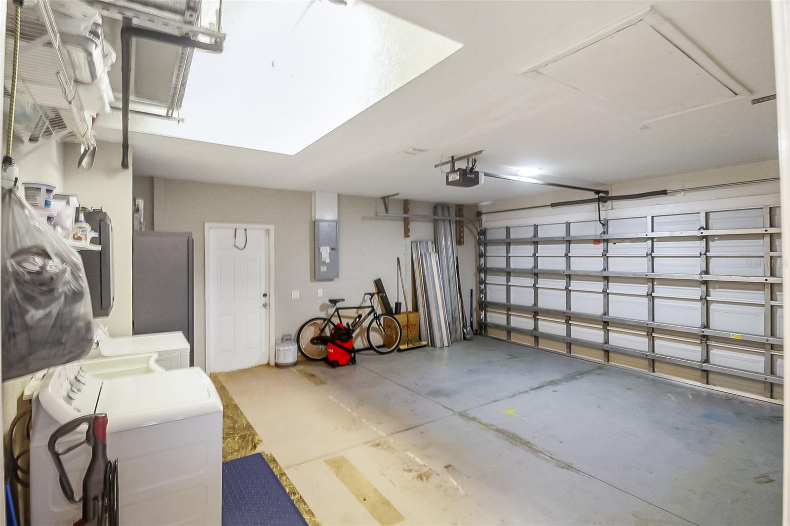 1465 Shields St Property Photo 10