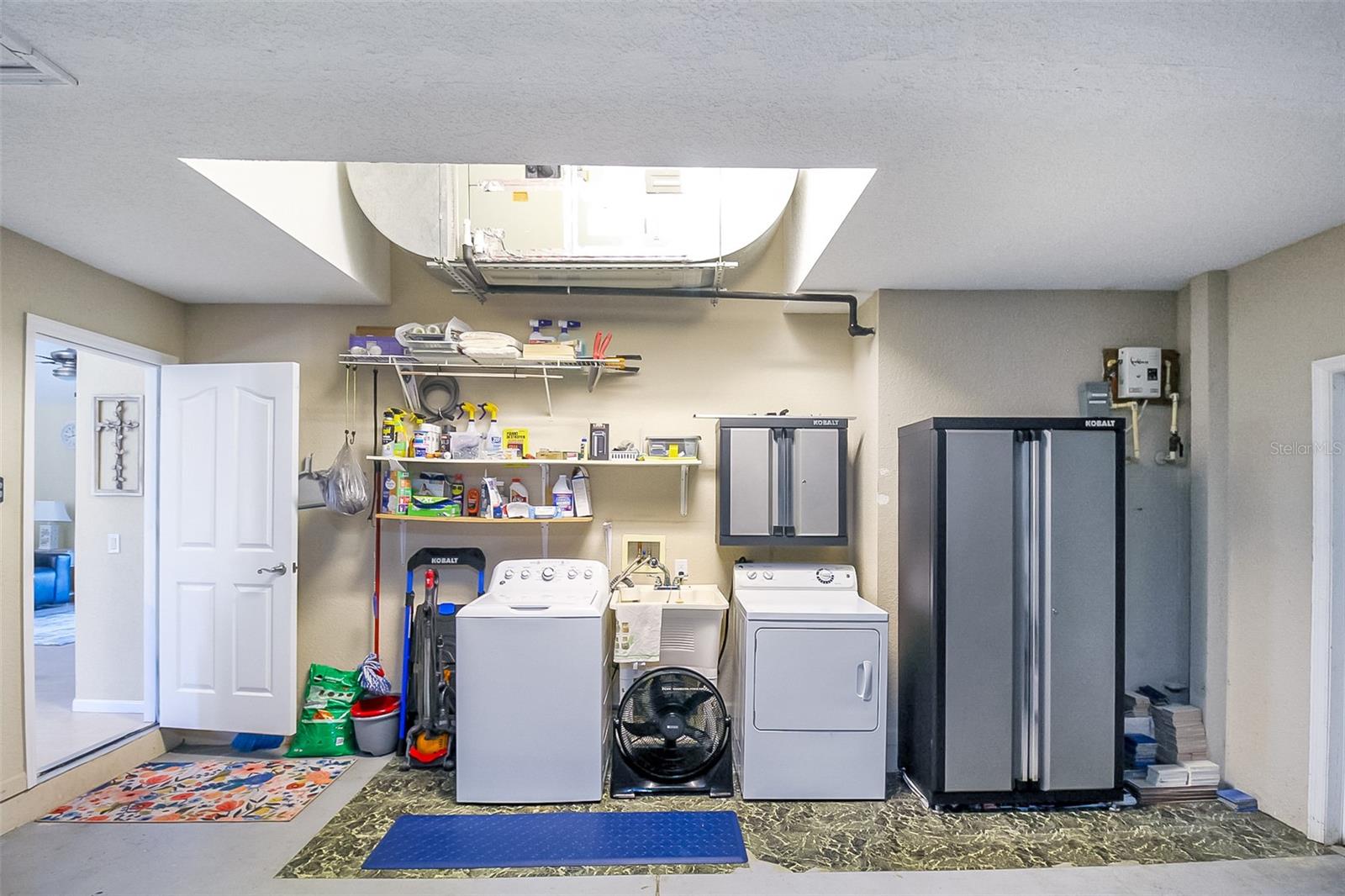 1465 Shields St Property Photo 11